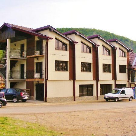 Pensiunea Mirela Pestera Ursilor Chiscau Exteriér fotografie